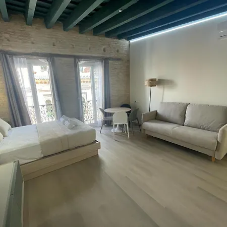 Wonderful In Oldtown Apartment Seville